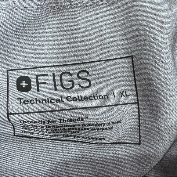 Figs Scrubs Gray Cargo Scrub Pants Size XL - Picture 5 of 10